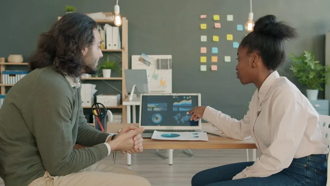 How Modern Data Teams Works: Roles, Workflows, Tools